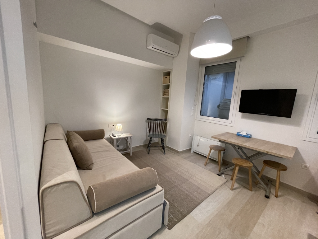 ATHENS – PRESIDENTIAL PALACE – VASILEOS GEORGIOU ST. | STUDIO-APARTMENT