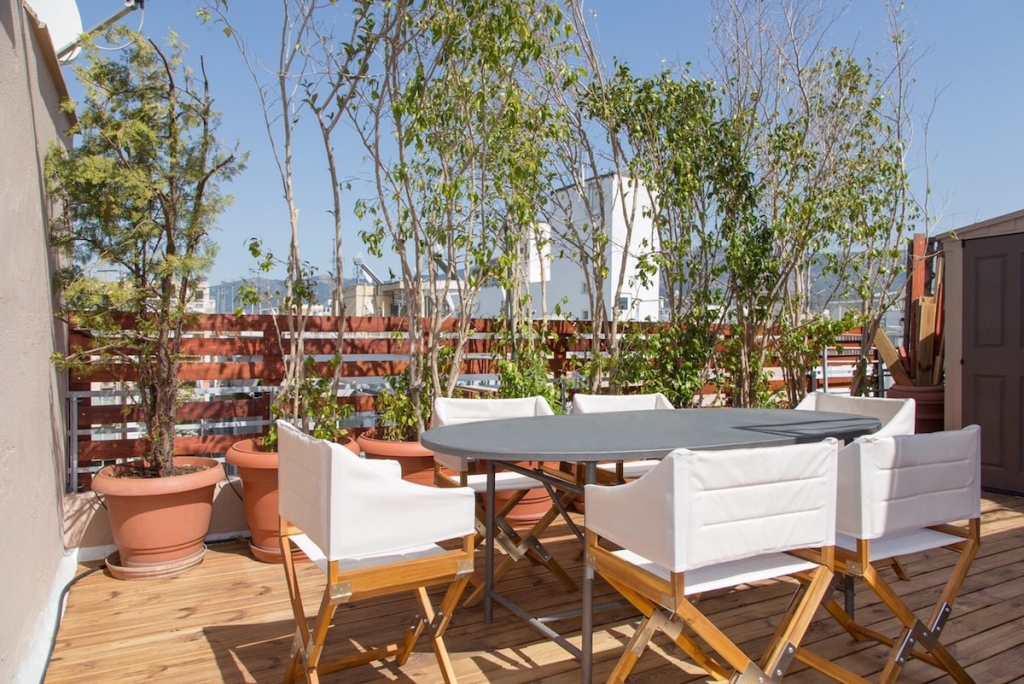 KOLONAKI – PLOUTARCHOU ST. | PENTHOUSE APARTMENT