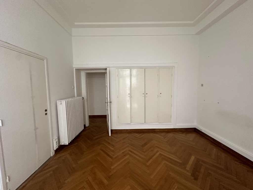 KOLONAKI –  CLOSE TO THE SQUARE | ART DECO APARTMENT