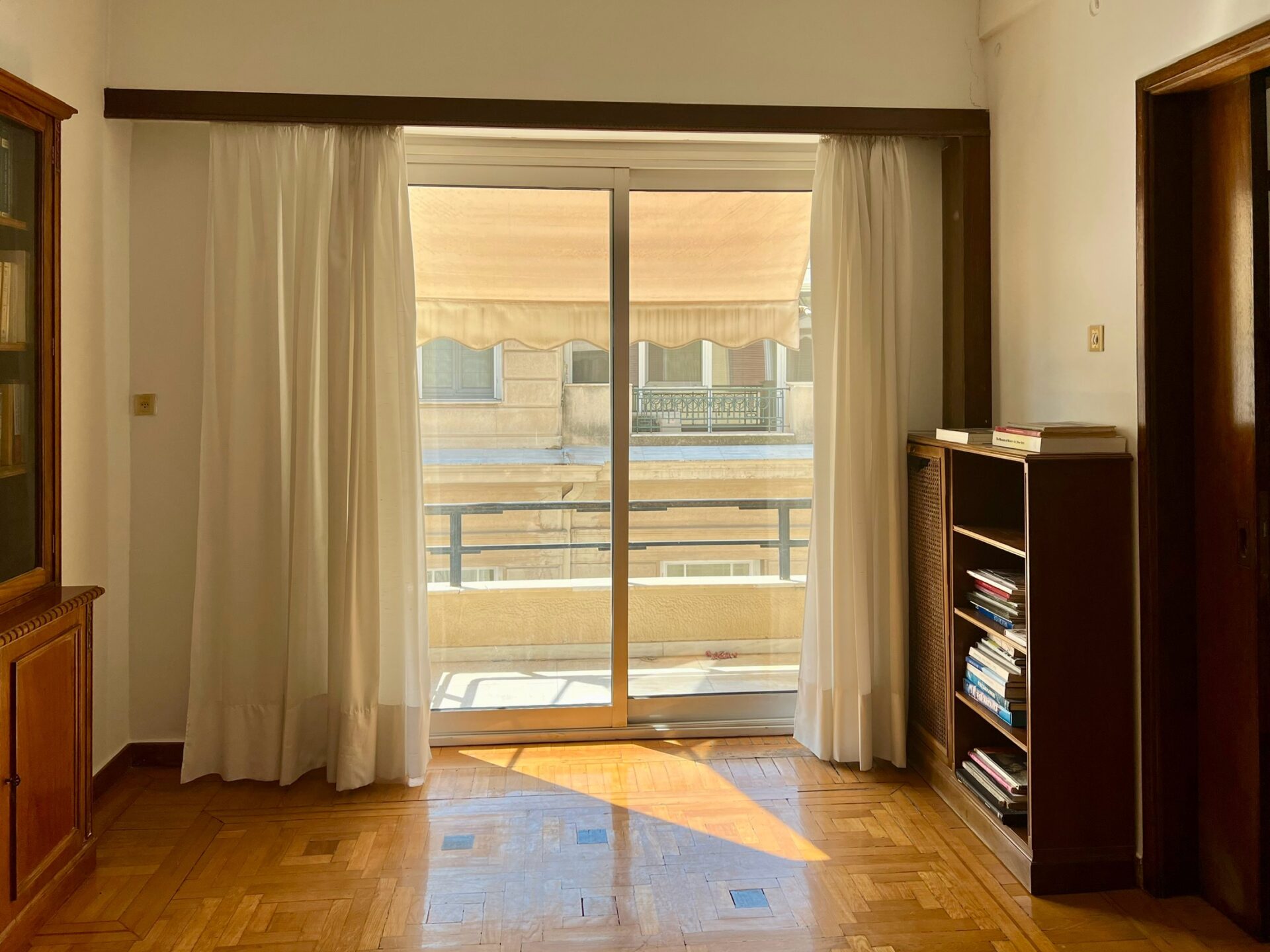 KOLONAKI – CENTRALLY LOCATED IN A QUIET SPOT | APARTMENT