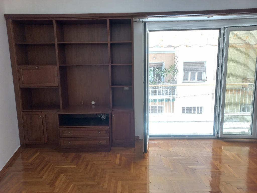 ILISIA – HILTON | ENTIRE FLOOR APARTMENT