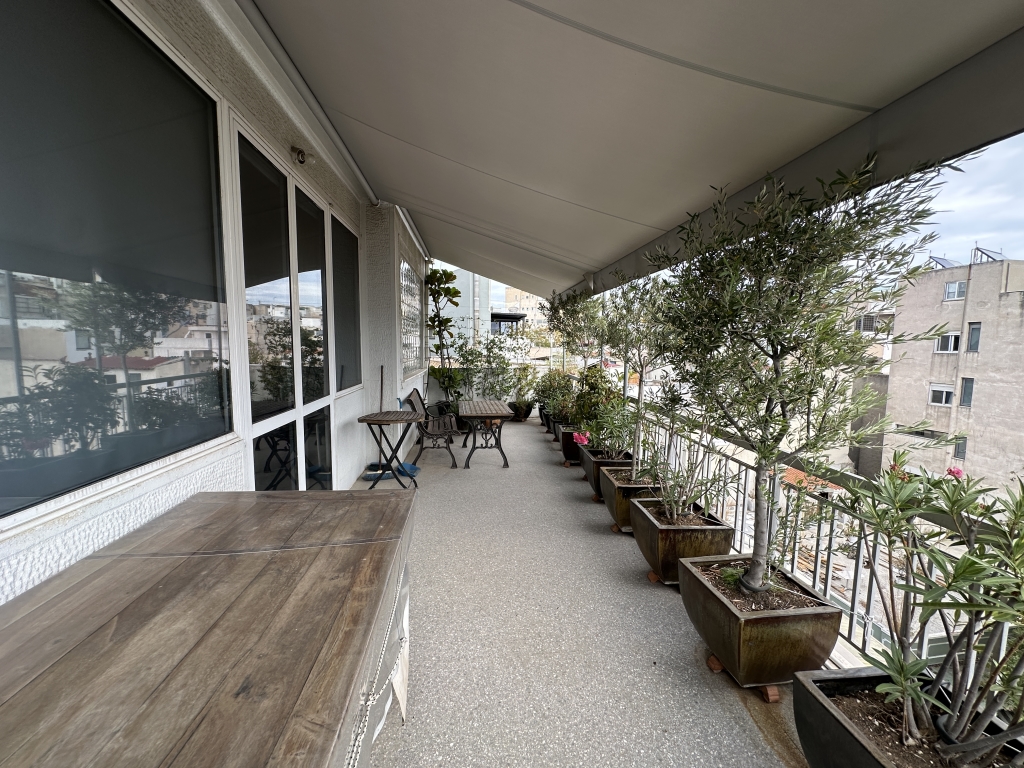 PSYRI – OVERLOOKING THE ACROPOLIS | DUPLEX LOFT