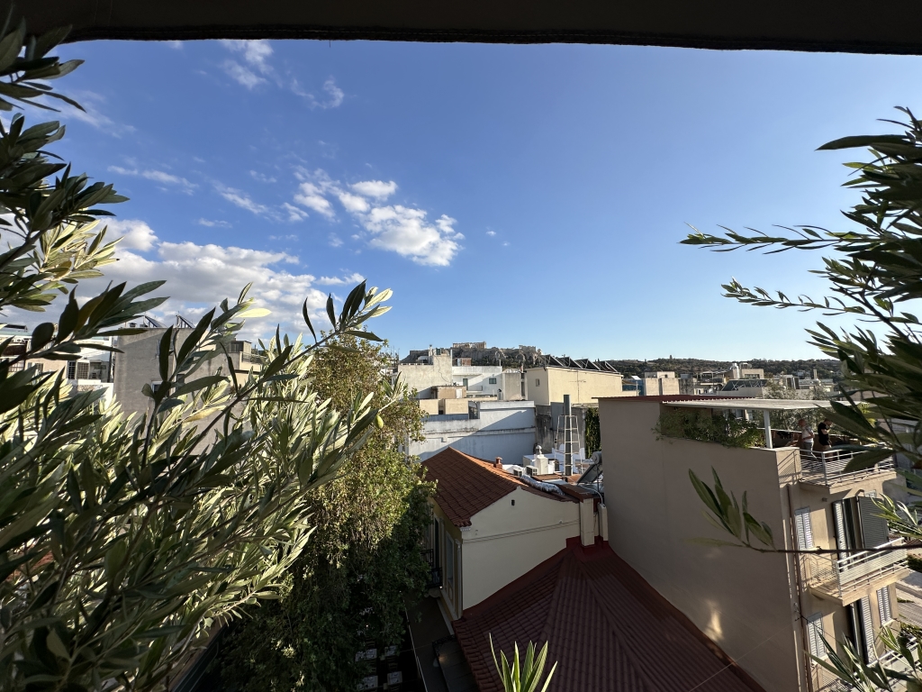 PSYRI – OVERLOOKING THE ACROPOLIS | DUPLEX LOFT