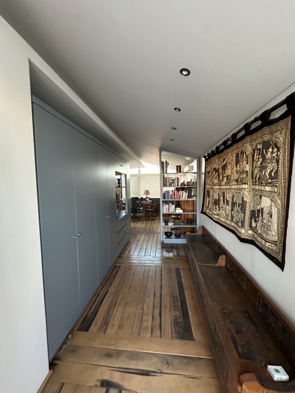 PSYRI – OVERLOOKING THE ACROPOLIS | DUPLEX LOFT