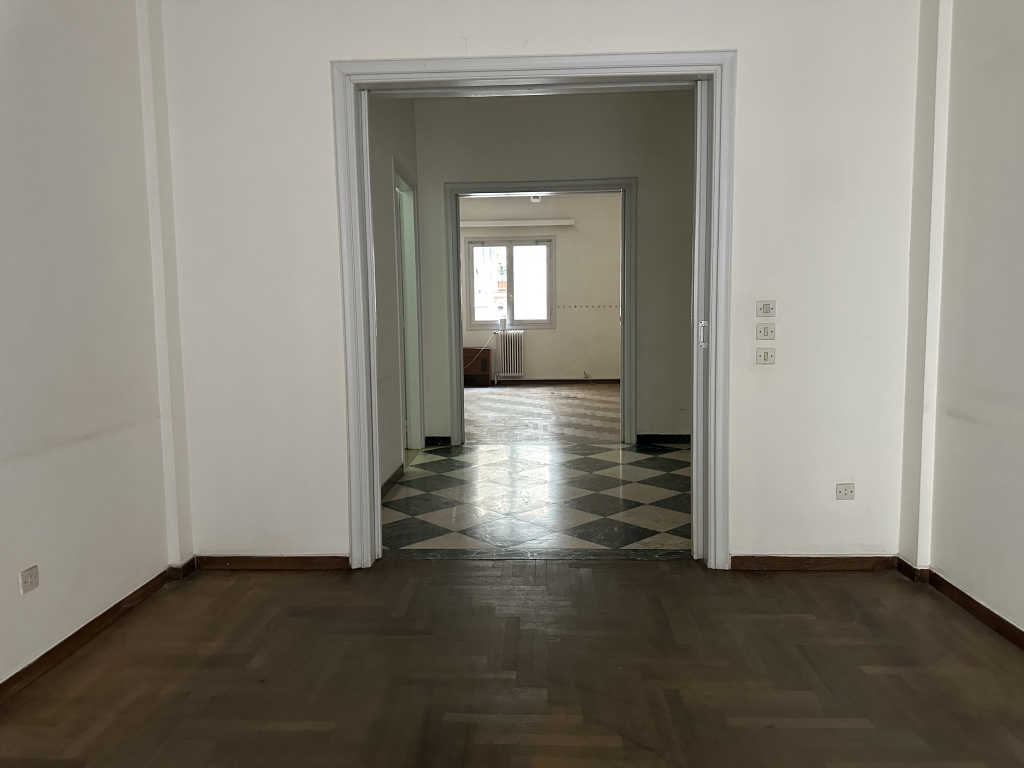 KOLONAKI – CENTRALLY LOCATED IN A NICE BUILDING | APARTMENT