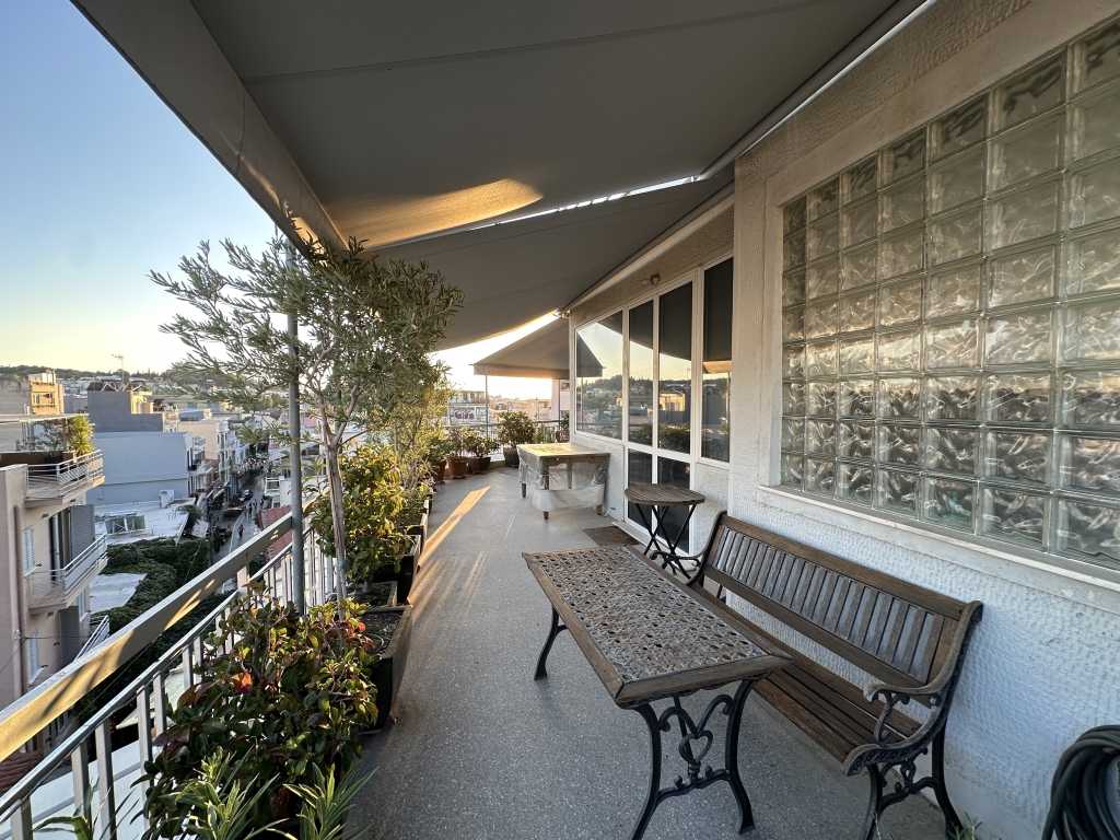 PSYRI – OVERLOOKING THE ACROPOLIS | DUPLEX LOFT