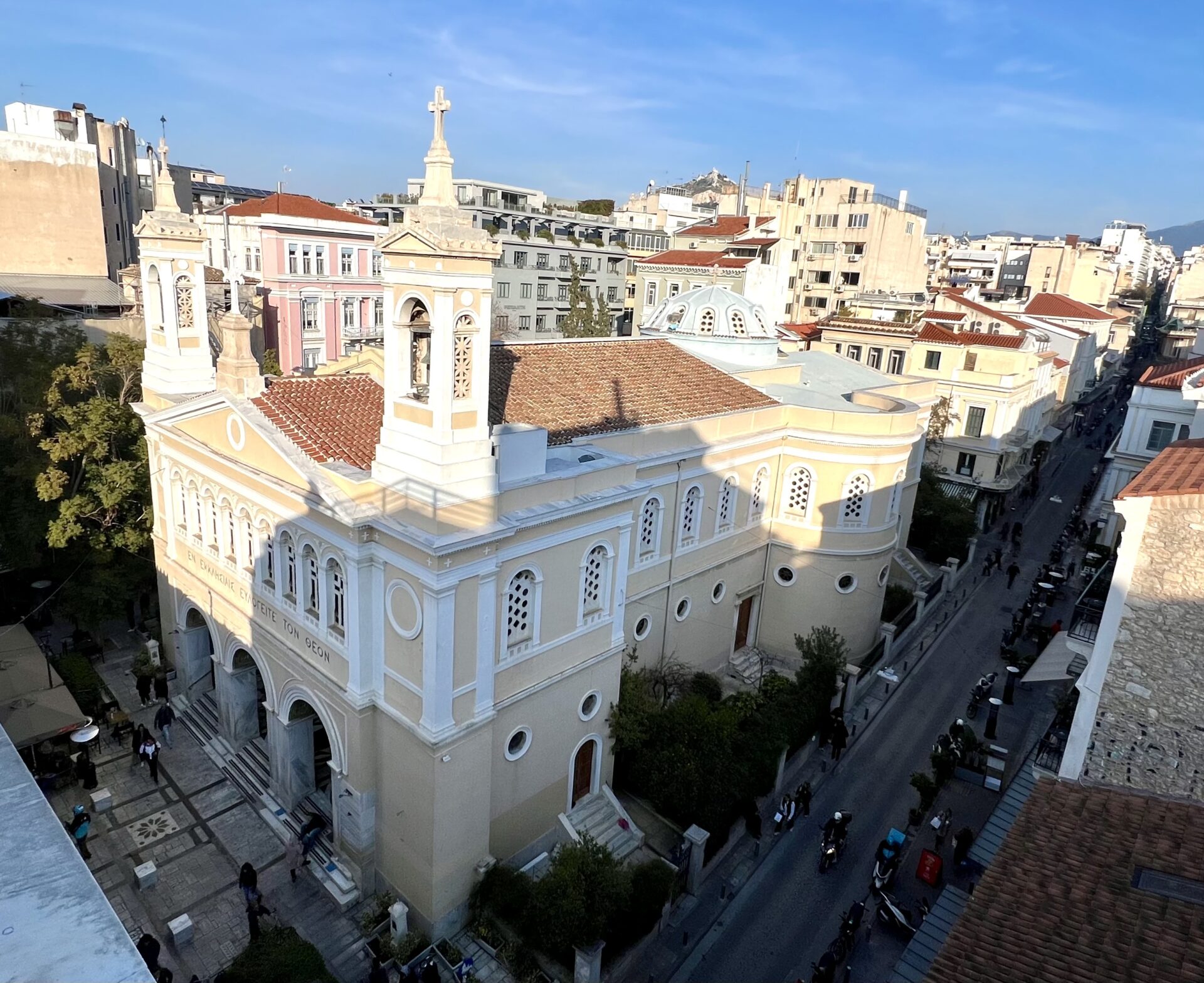 ΙΣΤΟΡΙΚΟ ΚΕΝΤΡΟ – ΠΛΑΤΕΙΑ ΑΓ. ΕΙΡΗΝΗΣ | ΡΕΤΙΡΕ ΔΙΑΜΕΡΙΣΜΑ